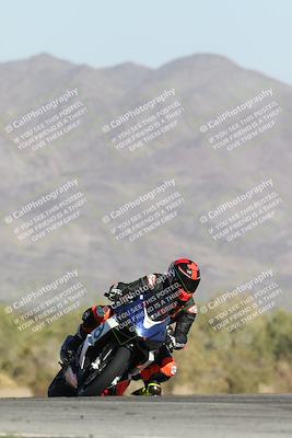 media/Dec-01-2025-Moto Forza (Mon) [[2daa91e15f]]/2-Intermediate Group/Session 2 Turn 9 Entry/